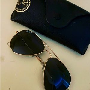 Size 55 polarized RayBans. Excellent condition.